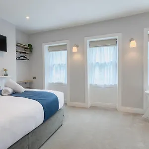  Pensión Number 31 Boutique Townhouse